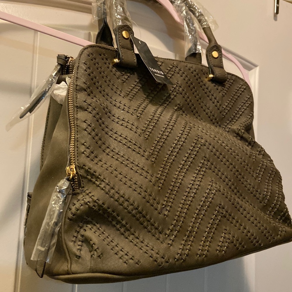 NWT Torrid Olive Green / Chevron Hand bag
